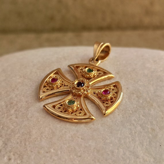 Filigree Byzantine style Greek Orthodox cross with precious stones in 18 ct. solid yellow gold with 14K solid gold chain