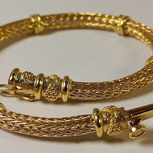 Ancient Greek style handmade knitted bracelet in 18 K solid yellow gold