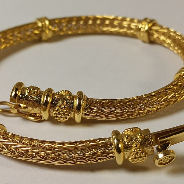 Handgemaakte gebreide armband in oud-Griekse stijl van 18 kt massief geelgoud