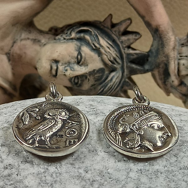 Ciondolo di moneta Tetradracm ateniese con Dea Atena e gufo in argento sterling 925