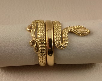 Anillo con forma de serpiente en oro amarillo macizo de 18 quilates