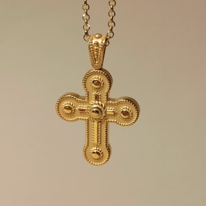 Byzantine style Greek Orthodox cross in 18K solid yellow gold