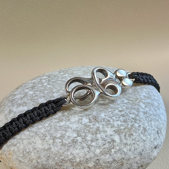 Macrame knitted bracelet with Cycladic Idol figure in sterling silver 925