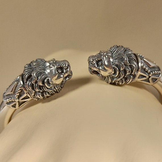 Bracelet ancient Greek style with lion heads in solid sterling silver 925