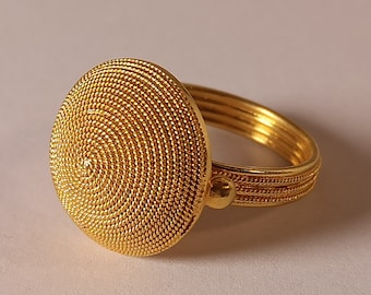 Handmade ancient Greek style ring in 18K solid yellow gold