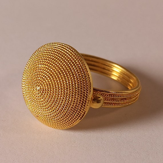 Handmade ancient Greek style ring in 18K solid yellow gold