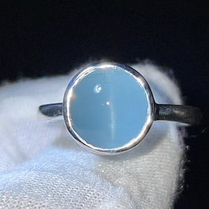 AAA+ Natural Aquamarine Cat&#39;s Eye Round Cabochon Solitaire Silver Ring, 925 Sterling Silver Ring//Bridal Aquamarine Cat&#39;s Eye Silver Jewelry