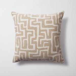 African Mudcloth Geometric Pattern| Decorative Throw Pillow Covers | Beige and White Woven Jacquard Fabric Pillowcases 50x50 cm 20x20 inches