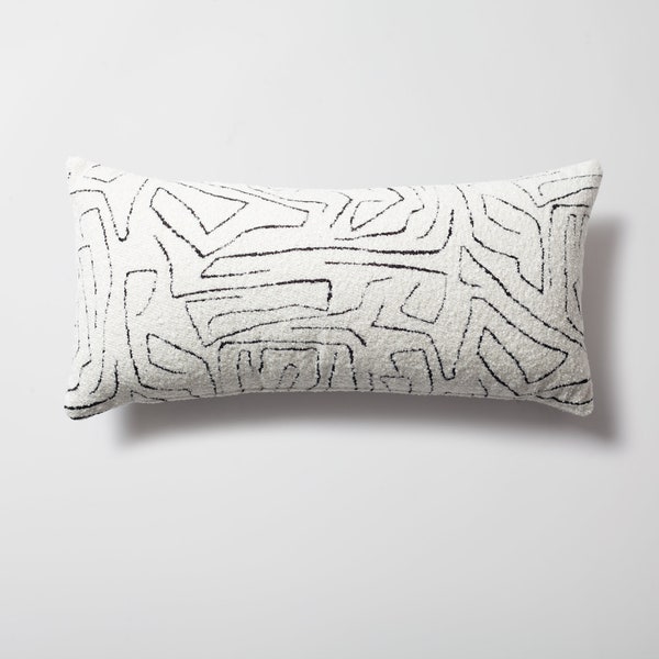 Zwart-witte abstracte kussensloop: minimalistisch lumbale of vierkant