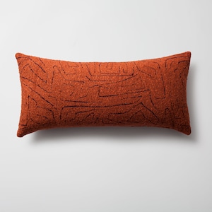 Housse de coussin lombaire abstraite orange brûlé : motif tissé jacquard