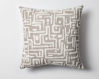 Decorative Throw Pillows | White Beige Tufted Fabric | Unique Mudcloth Geometric Patterned Design | 45x45 cm Pillow Case by FINEROOM Living