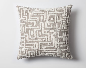 Decorative Throw Pillows | White Beige Tufted Fabric | Unique Mudcloth Geometric Patterned Design | 45x45 cm Pillow Case by FINEROOM Living