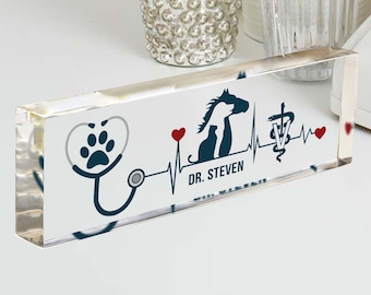 Custom Veterinarian Desk Name Plate, Veterinarian Gifts, Vet Tech Gift, Veterinary Acrylic Name Plate, Vet Tech Desk Plaque, Graduation Gift