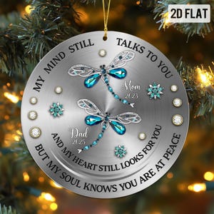 トンボのママとパパのメモリアルアクリルオーナメント、両親の思い出のクリスマスデコレーション、愛する人の思い出、お悔やみの贈り物、2025年