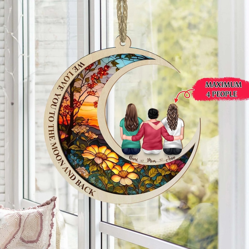 Personalisierte Mutter und Tochter, Sohn Porträt Suncatcher, Muttertagsgeschenk für Mutter, Kinder sitzen auf dem Mond Fenster hängende Verzierung Bild 1