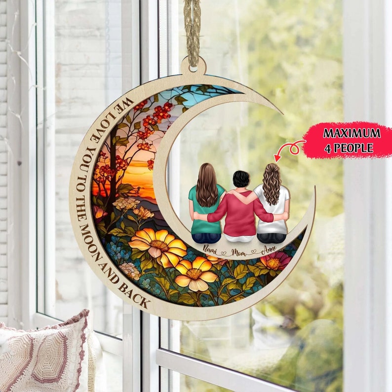 Personalisierte Mutter und Tochter, Sohn Porträt Suncatcher, Muttertagsgeschenk für Mutter, Kinder sitzen auf dem Mond Fenster hängende Verzierung Bild 3