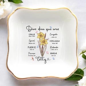 Personalized Ring Dish Dios Dice Que Eres | Spanish God Says You Are Jewelry Tray | Bandeja Cristiana con Nombre y Versículo Bíblico