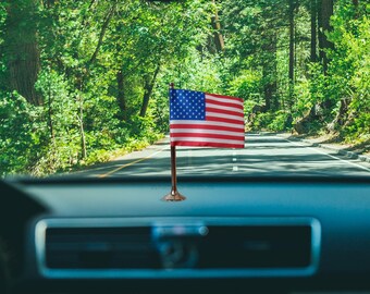 Set of 3 pieces of US National flag made with engine valve for dashboard/desk, Dashboard/Desk accessories, automobile enthusiasts, 4th July