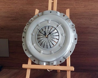 Auto Enthusiast's Dream: Unique Wall Clock Made from Clutch Pressure Plate - Adds a Touch of Automotive Elegance to Any Space!