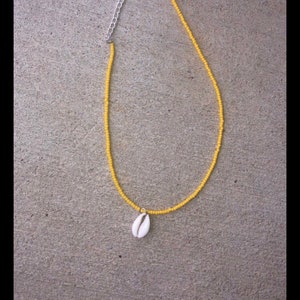 Gloripallium Bright Yellow Shell Necklace Solid 925 Silver Chain