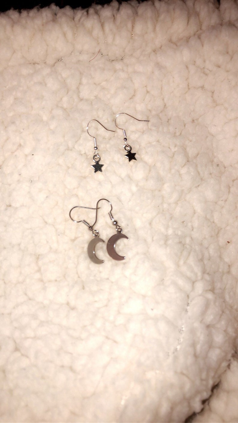 Star and moon earring set