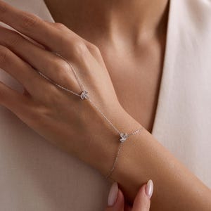 Silver Hand Chain , Bezel Hand Accessories , Finger Bracelet , 925 Sterling Silver Handchain ,Gifts for Her, Sterling Silver Jewelry