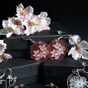 Hexagon Bloom, Clear Pink Acrylic earrings, Wildflower earrings, Flower Lightweight earrings, Hypoallergenic Earrings