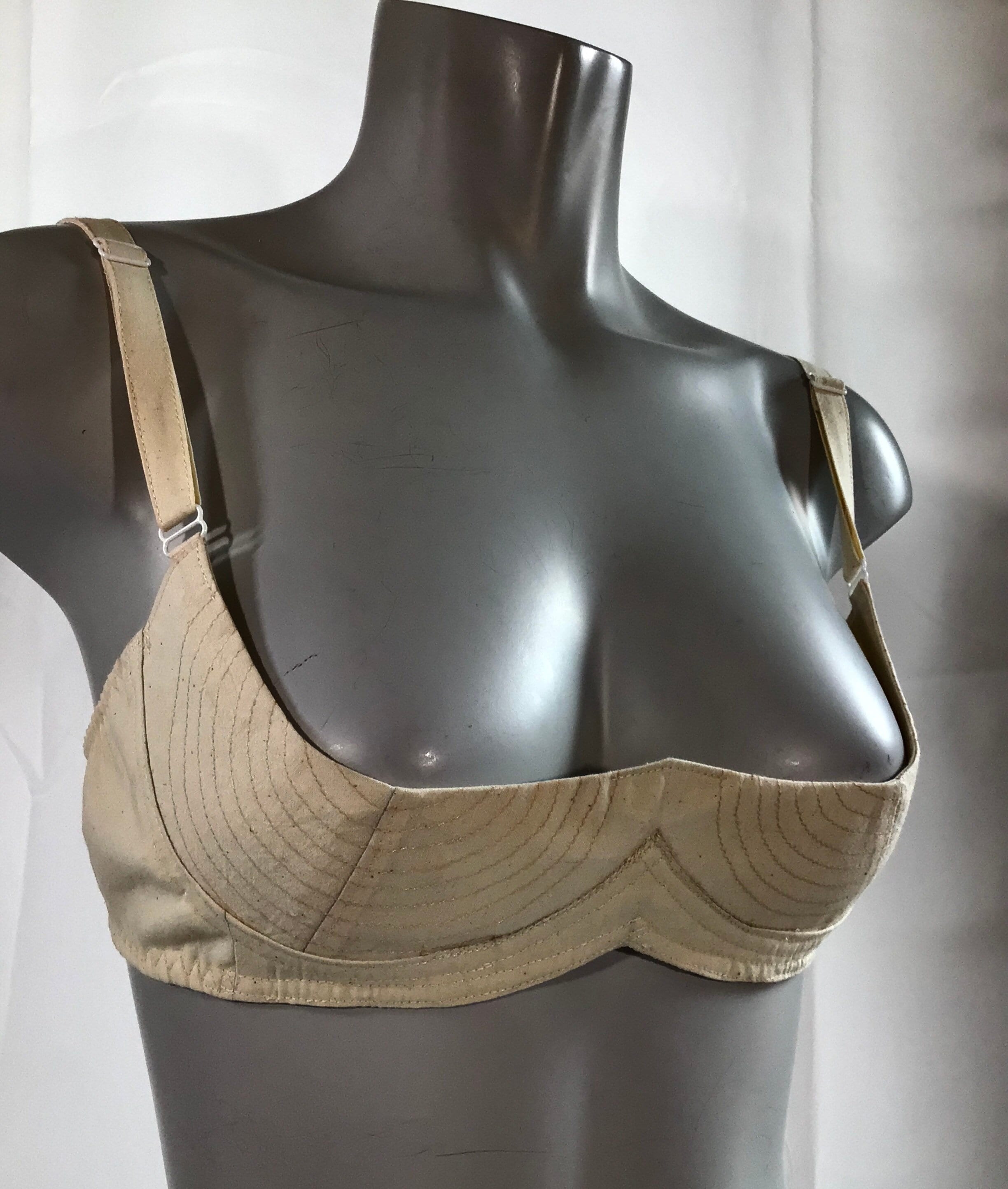 renvena Womens Lace Bra Half Cup Open Bra Underwired Bra Nightclub Open  Nipple Bra Underwear