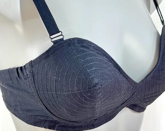 1940s 1950s Vintage Bullet Bra – Black Cotton Cone Bra – Circle Stitch Wireless Pin Up Lingerie – Retro Rockabilly Pointed Cup Bra