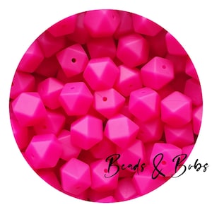 Lote de 5-20 cuentas hexagonales de silicona de 14 mm. Envío GRATUITO disponible. Ver descripción. Para proyectos de joyería y manualidades. Color fucsia.