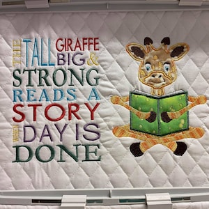 Giraffe Applique 5 x 7 Jungle Wild Animal Pocket Reading Cushion, Zoo Reading Pillow Design Not a physical item! Digital Download Only