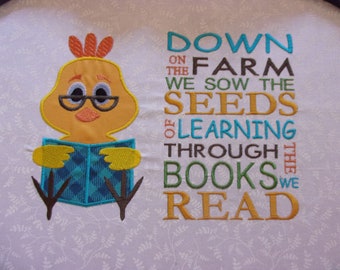 Applique Farm Chicken 5 x 7 Pocket Reading Cushion Embroidery Design, Not a physical item! Digital Download Only