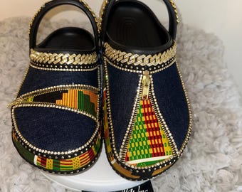 Zuecos de mezclilla negra personalizados hechos a mano con diamantes de imitación para mi estilo / Regalos de cumpleaños para ella / Regalos de aniversario / Zapatos con brillo personalizados