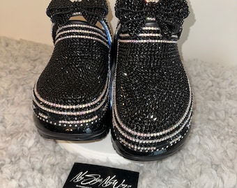 Crocs Mega Crush negros con diamantes de imitación y lazo