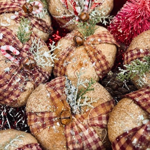 Primitive Christmas Candy Bowl Fillers, Old Fashioned Christmas Candies, Christmas Ornies, Bowl Fillers, Country Christmas Ornaments