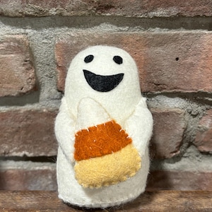 Ghost with Candy Corn, Halloween Decor, Cute Ghost, Candy Corn, Home Decor, Fall Decor, Handmade Primitive Decor