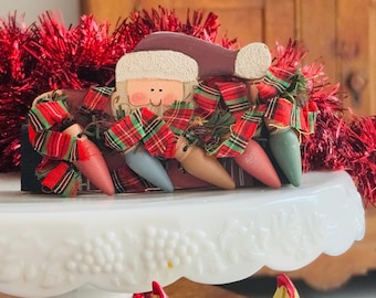 Primitive Santa Claus handmade sign with Plaid Scarf & Vintage Lights – Rustic Christmas Decor