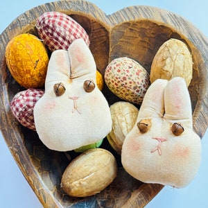 Primitive Bunnies~Grungy Easter Bunnie~Handmade Bunni~Primitive Spring~Primitive Easter~Primitive Farmhouse~Primitive Rabbit~Bowl Fillers