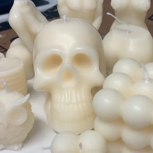 SKULL CANDLE, Gothic Candle, HALLOWEEN Candle, Goth Candle, Sugar Skull Candle, Human Skull, Horror Candles, Soy Skull Bleeding Goth Candle