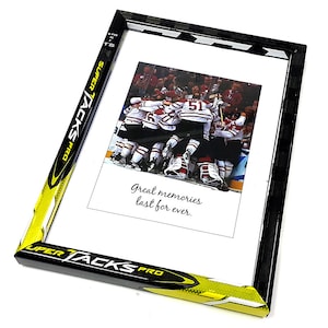 Astonishing Hockey Stick Picture Frame - MEDIUM (20 x 29 cm) - CCM Super Tacks Pro