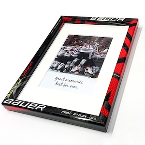 Astonishing Hockey Stick Picture Frame - MEDIUM (20 x 29 cm) - Bauer Vapor Flylite