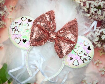 Luxury Bridal Mouse ears with removable Veil Hen Bride Batchelorette Bride to Be white ears with a rose gold bow personalised