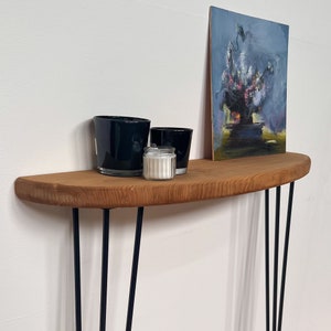 Semi Circle Hairpin Console