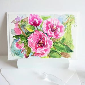 Roses de thé peintes à la main en rose + rose avec feuille d'or, carte pliante avec enveloppe, félicitations anniversaire de mariage, format paysage sans texte 11,5 x 17 cm
