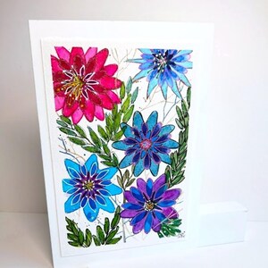 Fleurs semi-abstraites peintes à la main, grande carte pliante + enveloppe Jardin de fleurs fantastique avec branches dorées, carte pliante 11,5 x 17 cm + enveloppe unique
