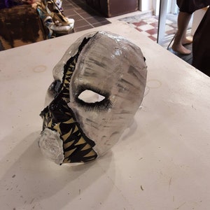 Venetian Halloween mask in hand-decorated papier-mâché, Venetian mask, mask Venice, hand made, papermache