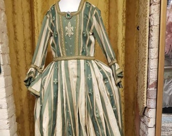 Handmade 18th century baroque style Venetian costume for girls, Halloween costume, hand made, Venetian mask, historical costume