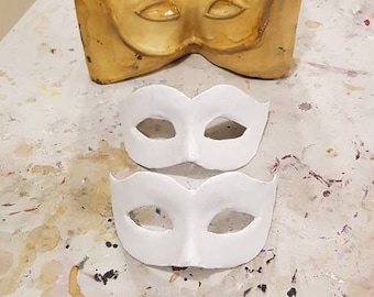 2 herzförmige venezianische Colombina-Masken aus Pappmaché zum Bemalen, handgefertigt, Pappmaché, venezianische Maske,