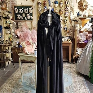 Handmade velvet cloak with hood, hand made, carnival costume, venetian mask, halloween costume