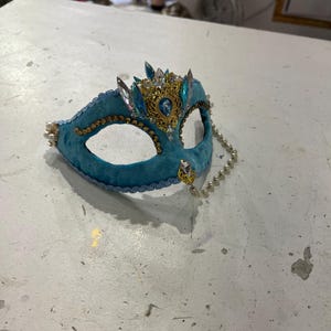 Colombina Original Venetian Mask Swan in papier-mâché, hand-decorated with feathers and crystals, hand made, paper mache mask, Venetian mask